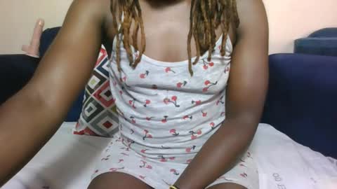 Snapshot of cuteberry87 chatting on December 16, 2025, 8:30 am Cuteberry87 online show from December 16, 2025, 8:30 am