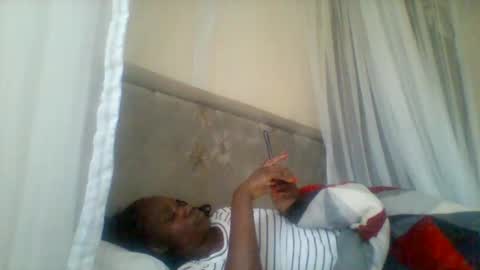 VALLARY online show from November 22, 2025, 10:36 am