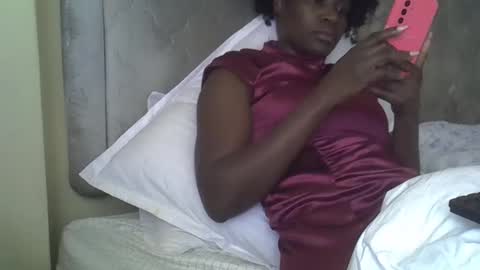 VALLARY online show from April 5, 2026, 8:33 am