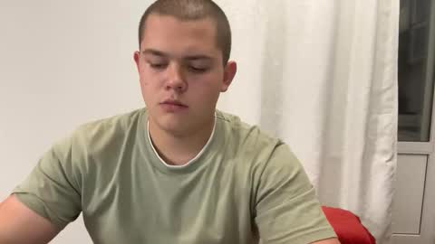 Snapshot of cutebutnaughty_ chatting on October 13, 2025, 5:24 pm Alex online show from October 13, 2025, 5:24 pm