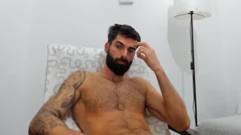 cuteeboy online show from November 11, 2025, 6:46 am