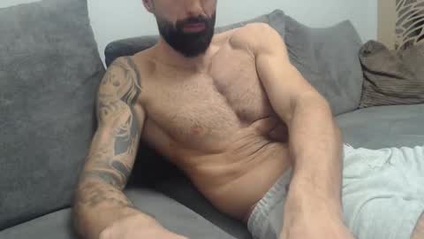 cuteeboy online show from March 25, 2026, 5:52 pm