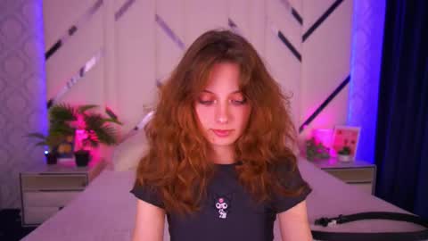 Foxy online show from October 28, 2025, 2:31 pm