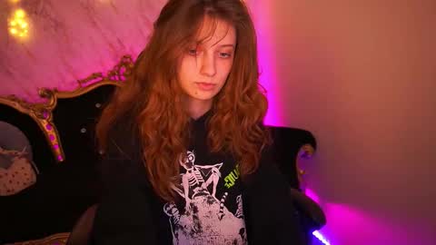 Snapshot of cuteefoxy chatting on January 16, 2026, 2:32 pm Foxy online show from January 16, 2026, 2:32 pm