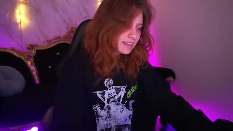 Snapshot of cuteefoxy chatting on January 19, 2026, 2:54 pm Foxy online show from January 19, 2026, 2:54 pm