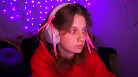 Snapshot of cuteefoxy chatting on February 21, 2026, 2:18 pm Foxy online show from February 21, 2026, 2:18 pm