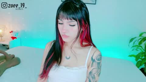 Zoe  online show from April 15, 2026, 5:03 am