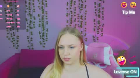 Snapshot of cutefever chatting on April 24, 2026, 1:19 am Amyy online show from April 24, 2026, 1:19 am