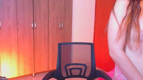 Snapshot of cuteflame_ chatting on June 5, 2026, 10:48 pm cuteflame_ online show from June 5, 2026, 10:48 pm