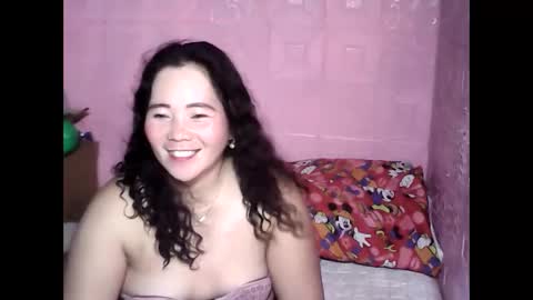 Snapshot of cutehornymom chatting on September 15, 2025, 1:44 pm cutehornymom online show from September 15, 2025, 1:44 pm