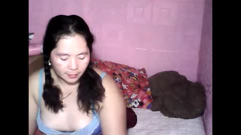 Snapshot of cutehornymom chatting on September 29, 2025, 5:51 pm cutehornymom online show from September 29, 2025, 5:51 pm