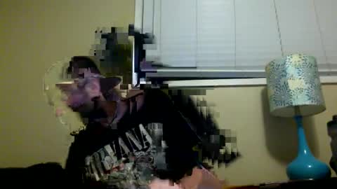 Snapshot of cutehungboi chatting on September 16, 2025, 3:18 am cutehungboi online show from September 16, 2025, 3:18 am