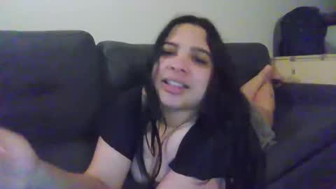 cutehurricane online show from April 23, 2026, 2:35 am