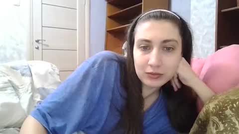 cutekattie online show from November 22, 2025, 6:01 am