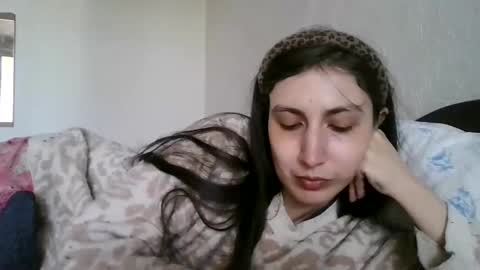 cutekattie online show from April 7, 2026, 8:48 am