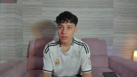 Snapshot of cutenaked_ chatting on December 14, 2025, 11:37 am cutenaked_ online show from December 14, 2025, 11:37 am