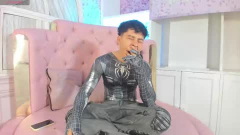 cutenaked_ online show from December 19, 2025, 11:39 am