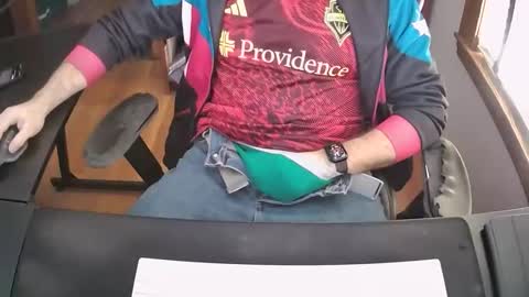 Snapshot of cutenerd15 chatting on November 18, 2025, 5:06 pm cutenerd15 online show from November 18, 2025, 5:06 pm