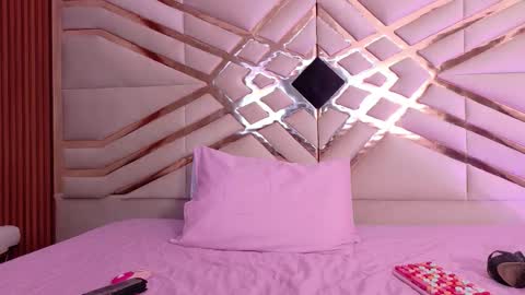 Snapshot of cutepetitee chatting on November 12, 2025, 5:35 pm cutepetitee online show from November 12, 2025, 5:35 pm