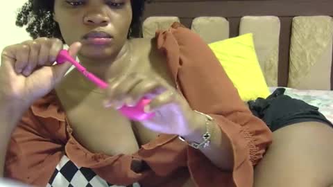 Snapshot of cutermilly chatting on December 5, 2024, 9:17 am cutermilly online show from December 5, 2024, 9:17 am