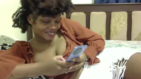 Snapshot of cutermilly chatting on December 6, 2024, 11:44 am cutermilly online show from December 6, 2024, 11:44 am