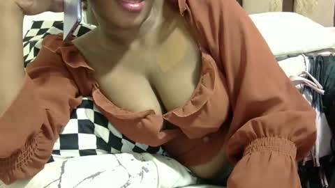 Snapshot of cutermilly chatting on December 24, 2024, 9:17 am cutermilly online show from December 24, 2024, 9:17 am