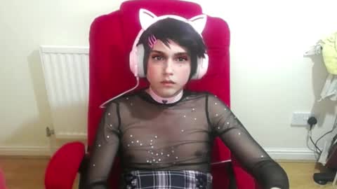 Snapshot of cutest_princess chatting on October 9, 2025, 9:57 pm cutest_princess online show from October 9, 2025, 9:57 pm