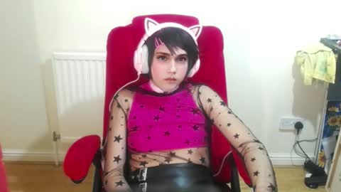 Snapshot of cutest_princess chatting on November 9, 2025, 12:09 am cutest_princess online show from November 9, 2025, 12:09 am