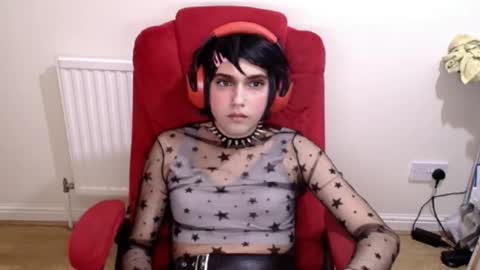 cutest_princess online show from December 4, 2025, 11:57 pm