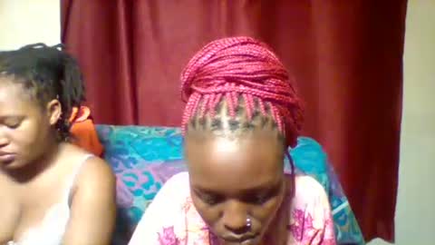 cutey_lunar online show from January 31, 2025, 7:18 pm