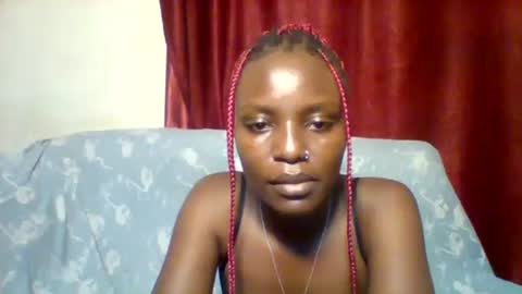 cutey_lunar online show from February 17, 2025, 5:58 am