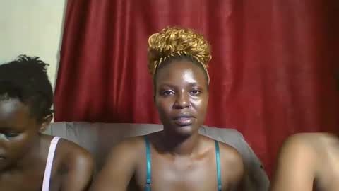 cutey_lunar online show from March 9, 2025, 3:16 pm