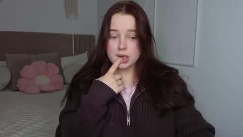 Nika  online show from February 8, 2026, 1:58 pm