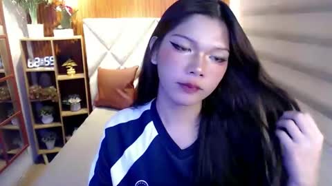 cutie_chinnie online show from March 18, 2026, 11:46 am