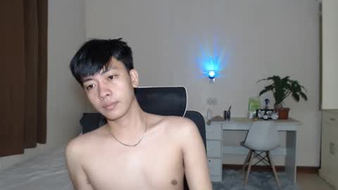 Snapshot of cutie_cumshow chatting on October 28, 2025, 10:45 pm Neil Taylor online show from October 28, 2025, 10:45 pm