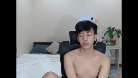 Snapshot of cutie_cumshow chatting on November 4, 2025, 7:02 pm Neil Taylor online show from November 4, 2025, 7:02 pm