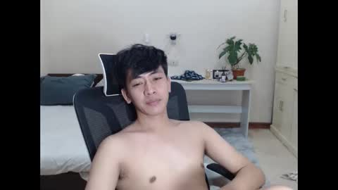 Snapshot of cutie_cumshow chatting on November 7, 2025, 6:35 am Neil Taylor online show from November 7, 2025, 6:35 am