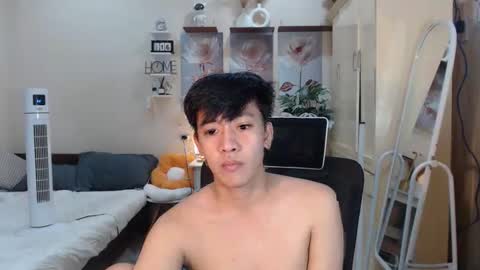 Snapshot of cutie_cumshow chatting on November 16, 2025, 6:19 am Neil Taylor online show from November 16, 2025, 6:19 am