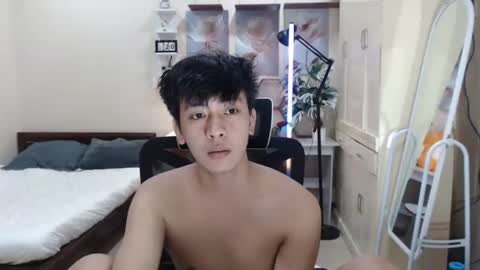 Snapshot of cutie_cumshow chatting on November 24, 2025, 5:12 pm Neil Taylor online show from November 24, 2025, 5:12 pm