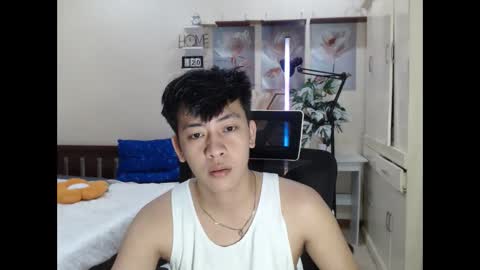 Snapshot of cutie_cumshow chatting on December 1, 2025, 6:02 pm Neil Taylor online show from December 1, 2025, 6:02 pm