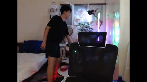 Snapshot of cutie_cumshow chatting on December 2, 2025, 1:17 pm Neil Taylor online show from December 2, 2025, 1:17 pm