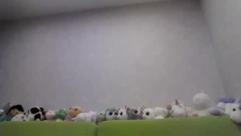 Snapshot of cutie_klo_ chatting on May 25, 2026, 1:00 am Chloe online show from May 25, 2026, 1:00 am