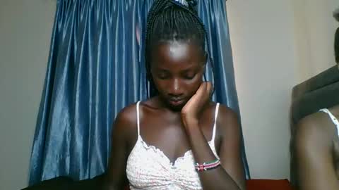 Snapshot of cutie_liqy chatting on December 3, 2025, 9:07 am Liqy online show from December 3, 2025, 9:07 am