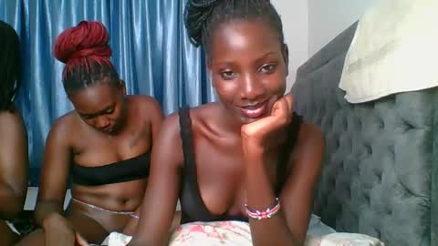 Snapshot of cutie_liqy chatting on December 16, 2025, 10:26 pm Liqy online show from December 16, 2025, 10:26 pm