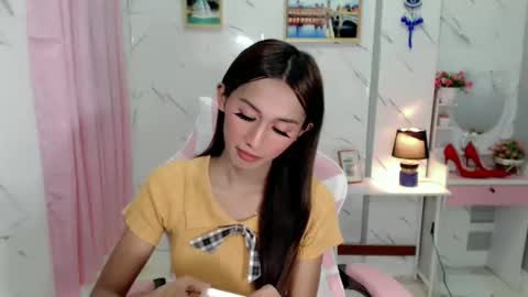 cutie_mitcha online show from October 13, 2025, 2:22 am