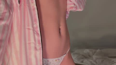 Snapshot of cutieeeeva chatting on January 10, 2026, 3:25 pm E online show from January 10, 2026, 3:25 pm