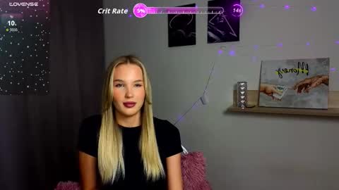 cutiefull_lion online show from September 16, 2025, 5:19 am