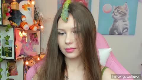 Snapshot of cutierori chatting on December 29, 2024, 3:11 am Rori  Instagram cutierori  online show from December 29, 2024, 3:11 am