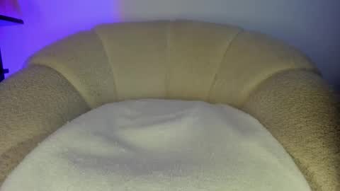 Hannah online show from November 1, 2025, 12:51 pm