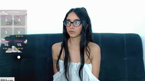 miss ari  online show from October 29, 2025, 1:24 pm